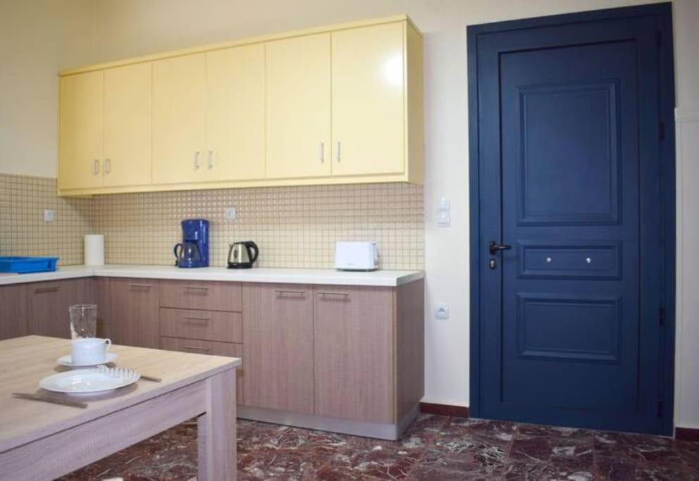 Marble Cool 2-Bedroom Down Town Yard House Kíszamosz Kültér fotó